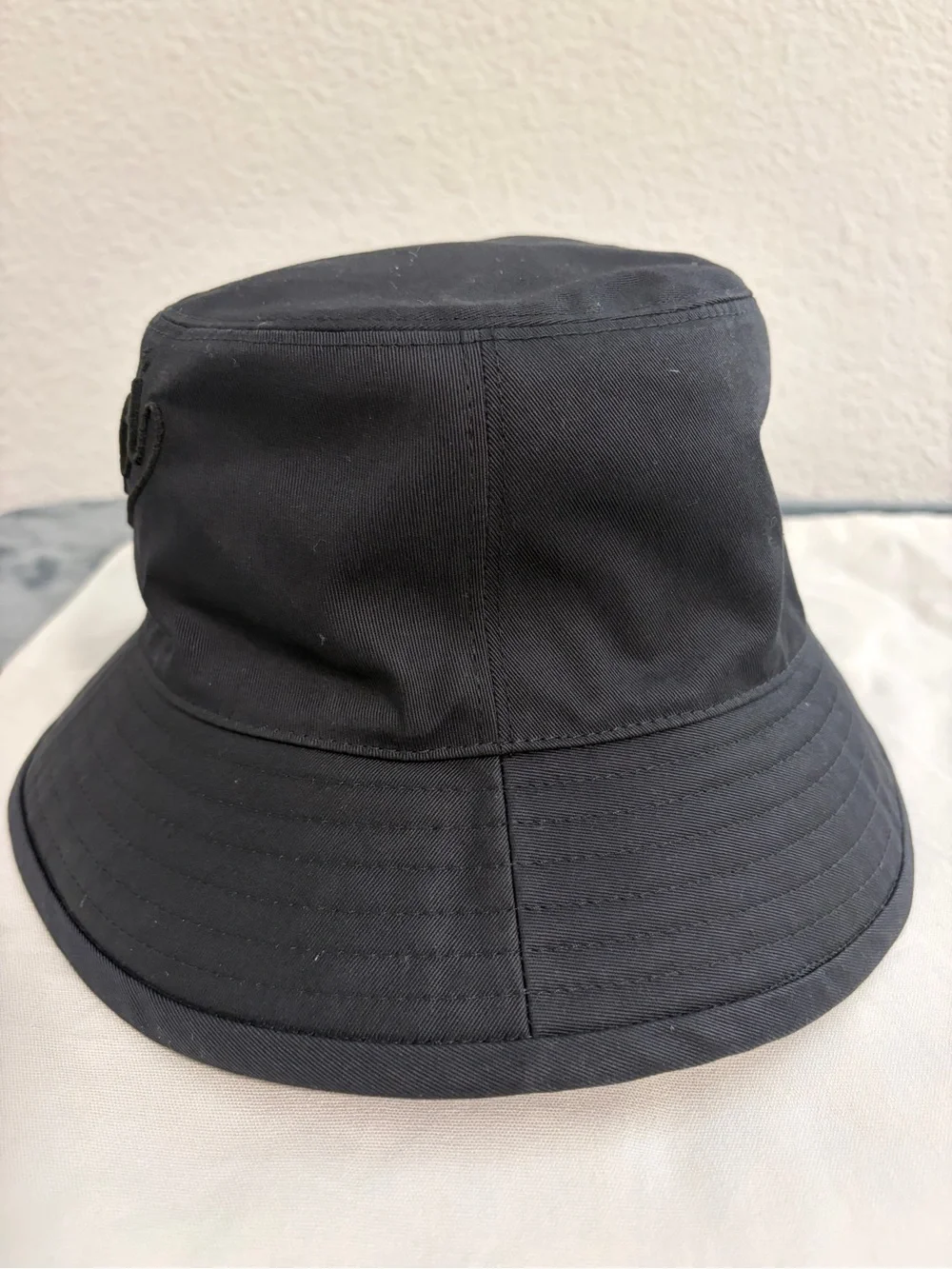 Brand New Gucci Logo Embroidery Bucket Hat In Black Size Small (57 cm)